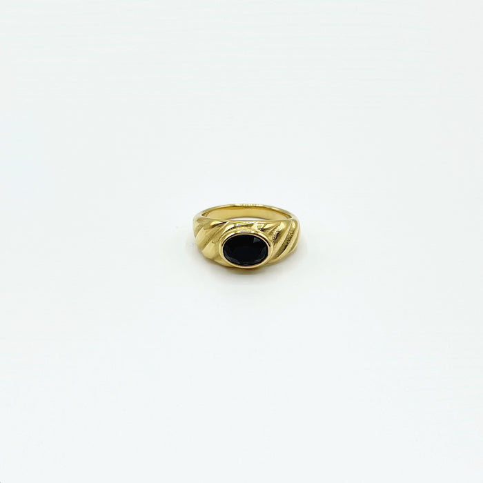 18k gold plated chunky band ring with black stone