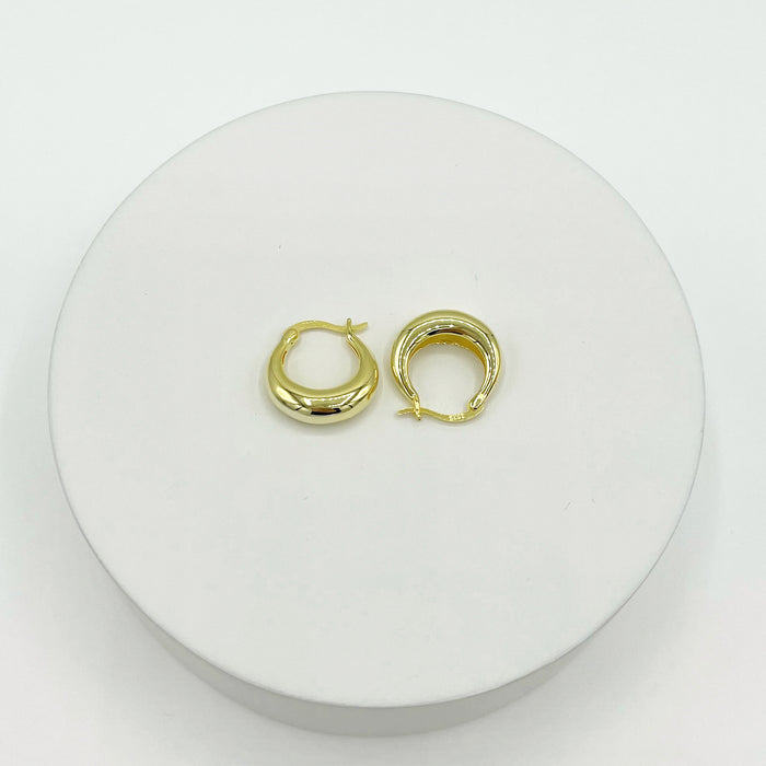 Eloise 14k gold plated smooth hoop earrings