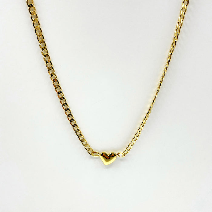 Della 18k gold plated chain necklace with heart pendant