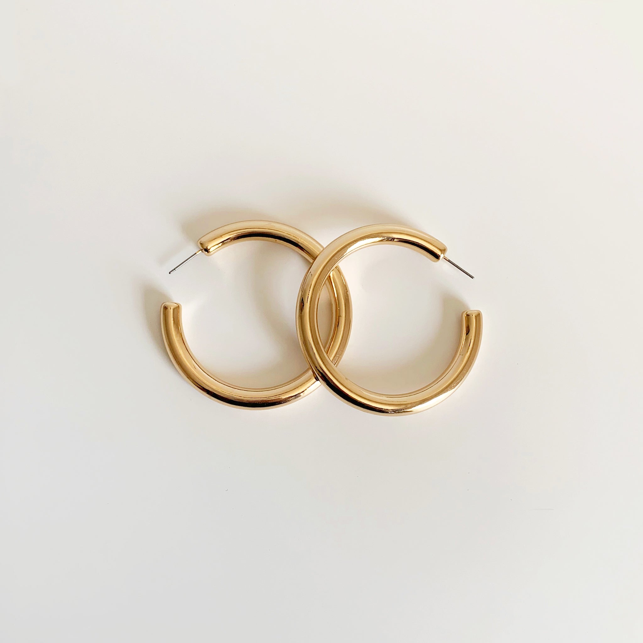 Big bold gold hoop earrings 