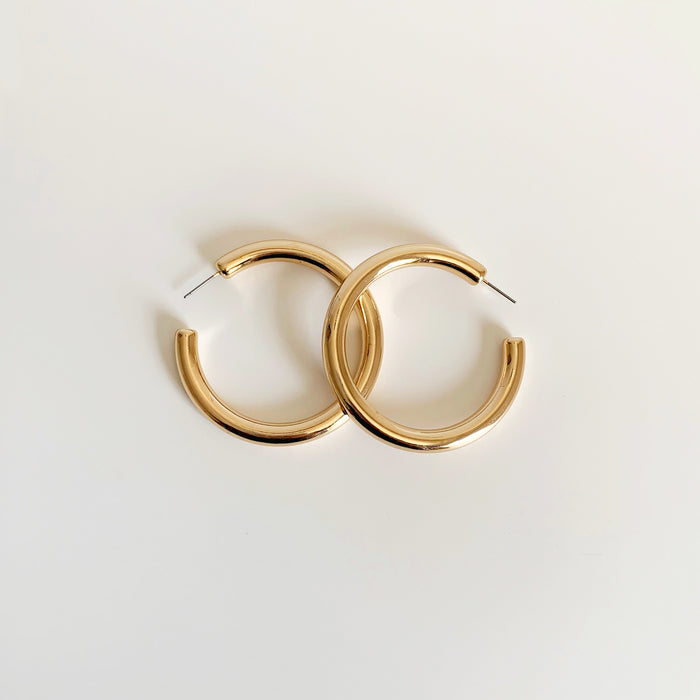 Big bold gold hoop earrings 