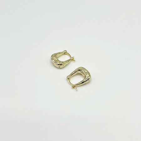 18k gold plated hammered rectangular hoop earrings 