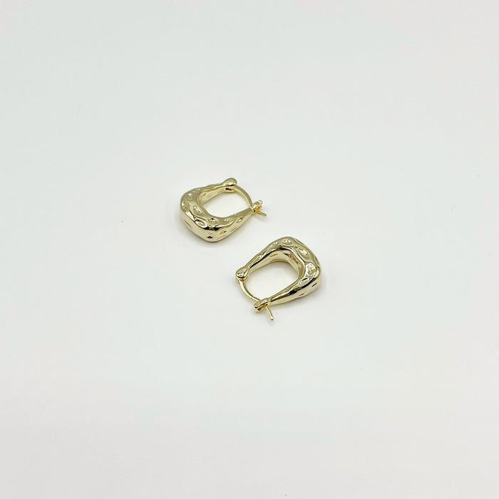 18k gold plated hammered rectangular hoop earrings 