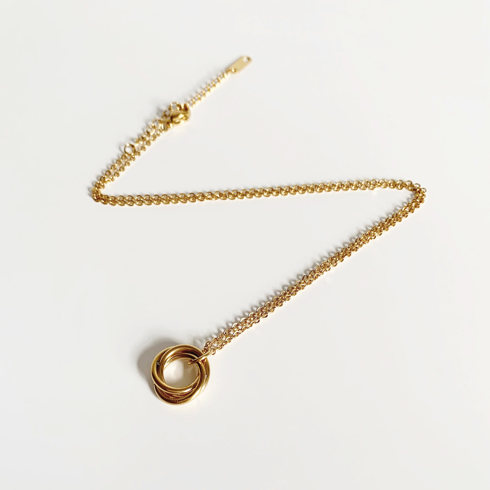 14k gold plated geometric circle pendant necklace 